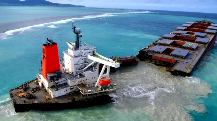 Mauritius oil spill puts spotlight on ship pollution