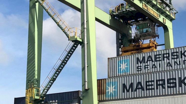 Hybrid electric cranes deliver major emissions savings at Port of Oakland