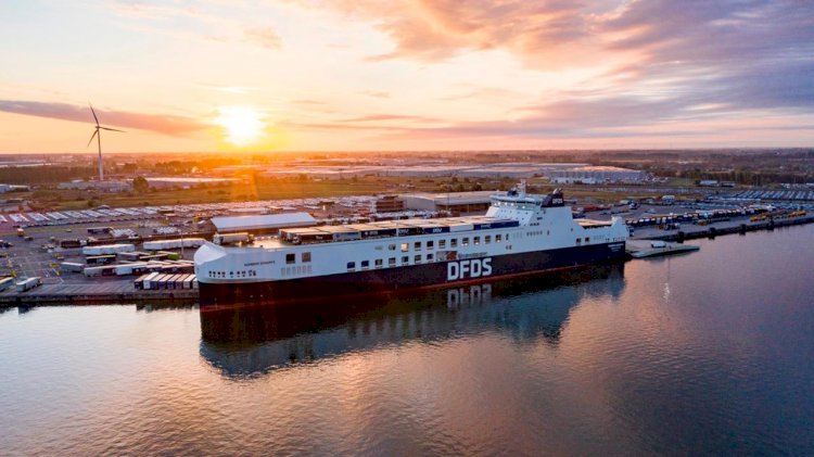 Giant DFDS ship makes peak call at North Sea Port