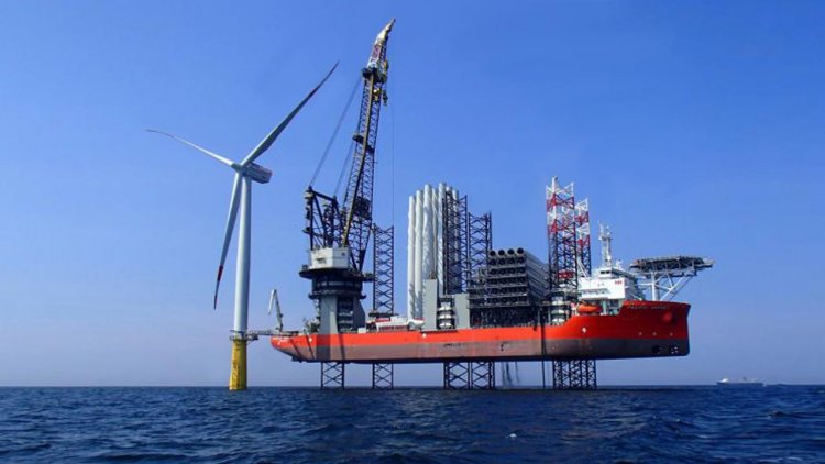 Cadeler orders deck crane for WIV 'Wind Orca'