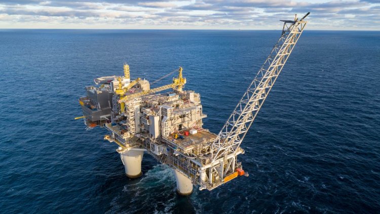 Oil and gas discovery in the Norwegian Sea