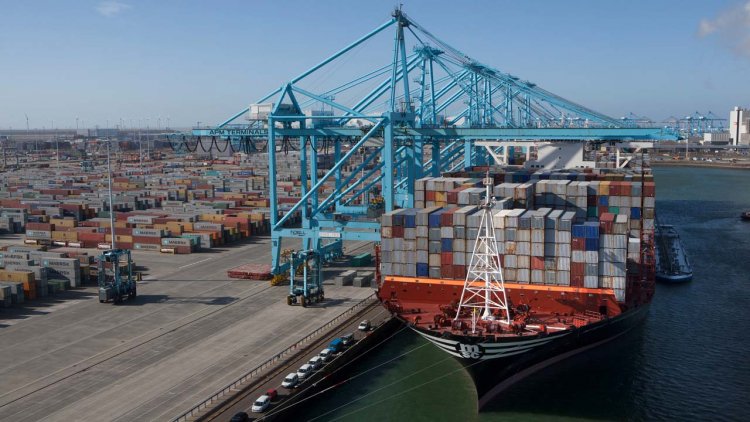 APM Terminals agrees divestment of APM Terminals Rotterdam to Hutchinson Ports