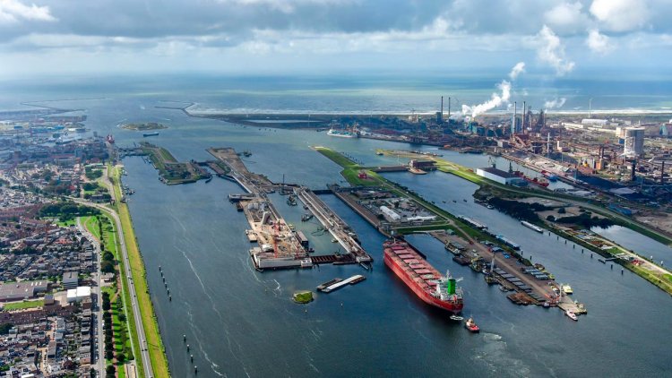 Port of Amsterdam installs new smart shore power cabinets