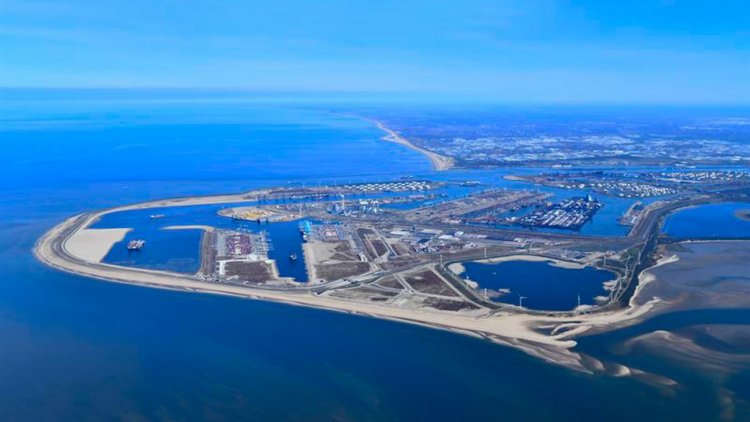 Wärtsilä to develop autonomous, zero emission barge for Port of Rotterdam