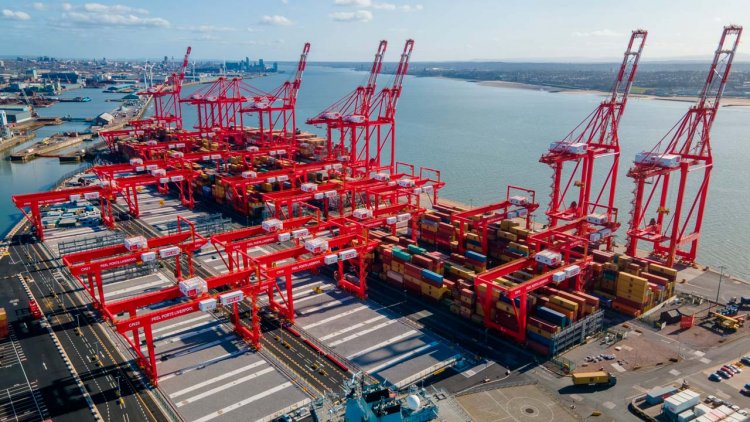 Peel Ports invests in new STS container cranes for the Port of Liverpool