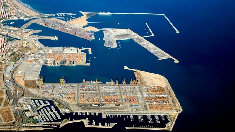 Valenciaport calls for tenders for the 2030 Strategic Plan
