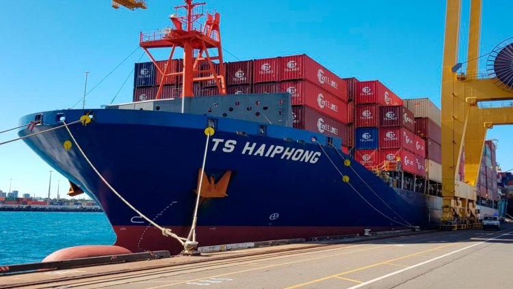 DP World Australia secures international shipping service with T.S. Lines