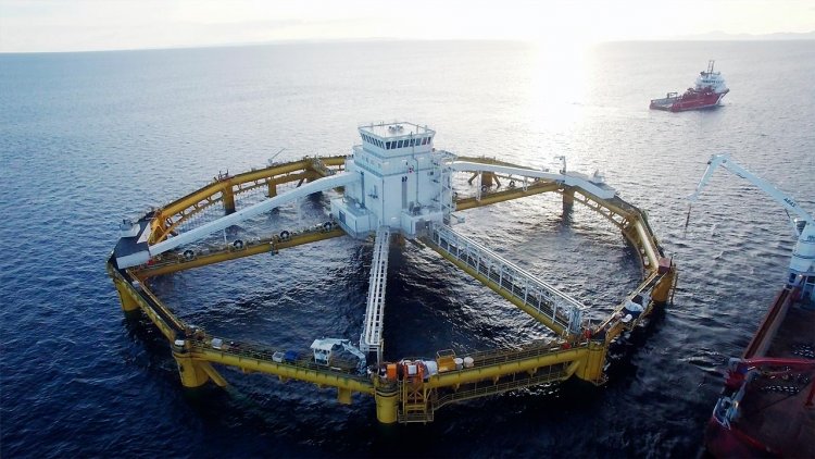 Norwegian company launches the world's first ocean offshore fish farm