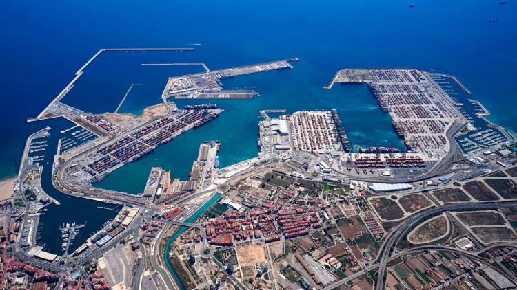 The electrification of the docks of the Port of València is closer to completion