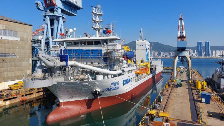 Damen delivers complete mission equipment package for KOEM vessel