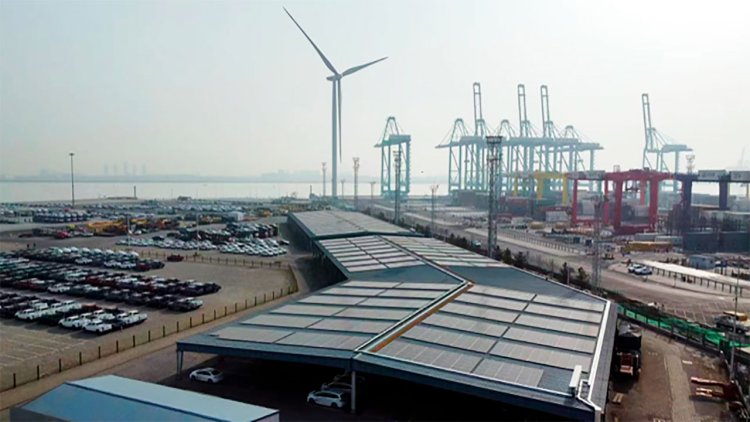 Solar and wind power generation begins at Port of Tianjin, China