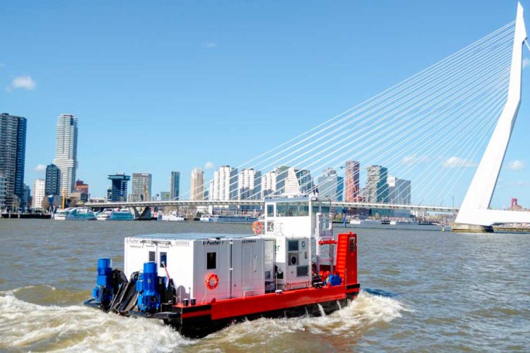 KOTUG and Padmos sign contract for E-Pusher lineup at River Bar in