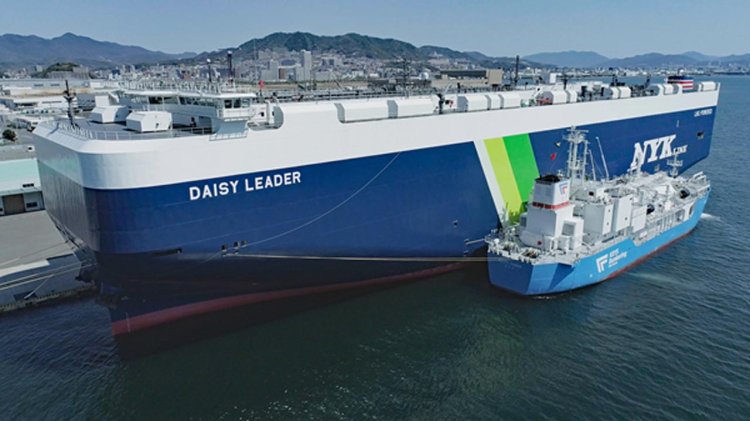 KEYS Azalea completes first ship-to-ship LNG bunkering in western Japan