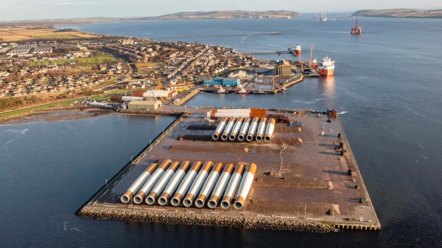 UK unlocks floating offshore wind power with major investment for Scottish port