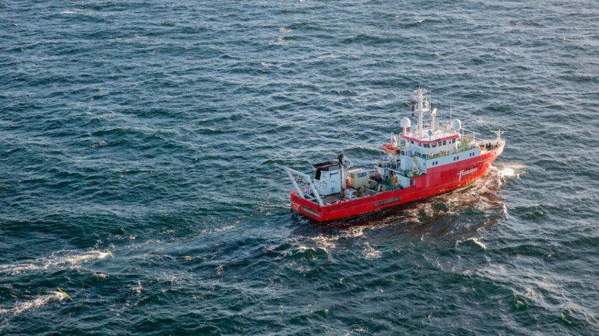 Fugro Mercator safely brought to port