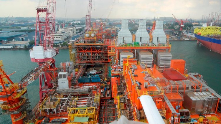 Eni starts the installation of the hull of Coral Sul FLNG