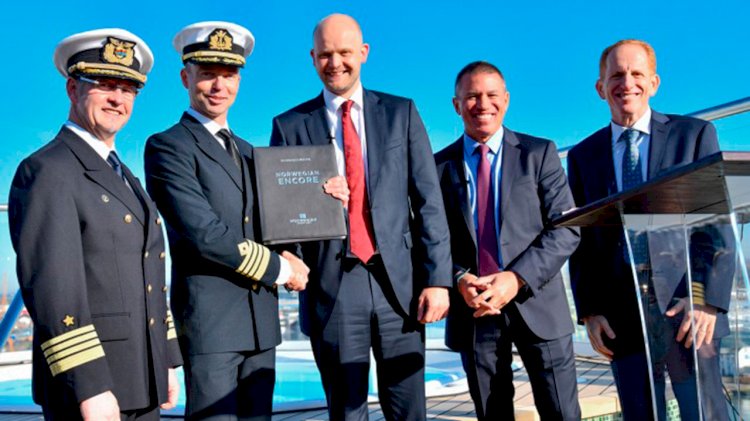 MEYER WERFT hands over Norwegian Encore